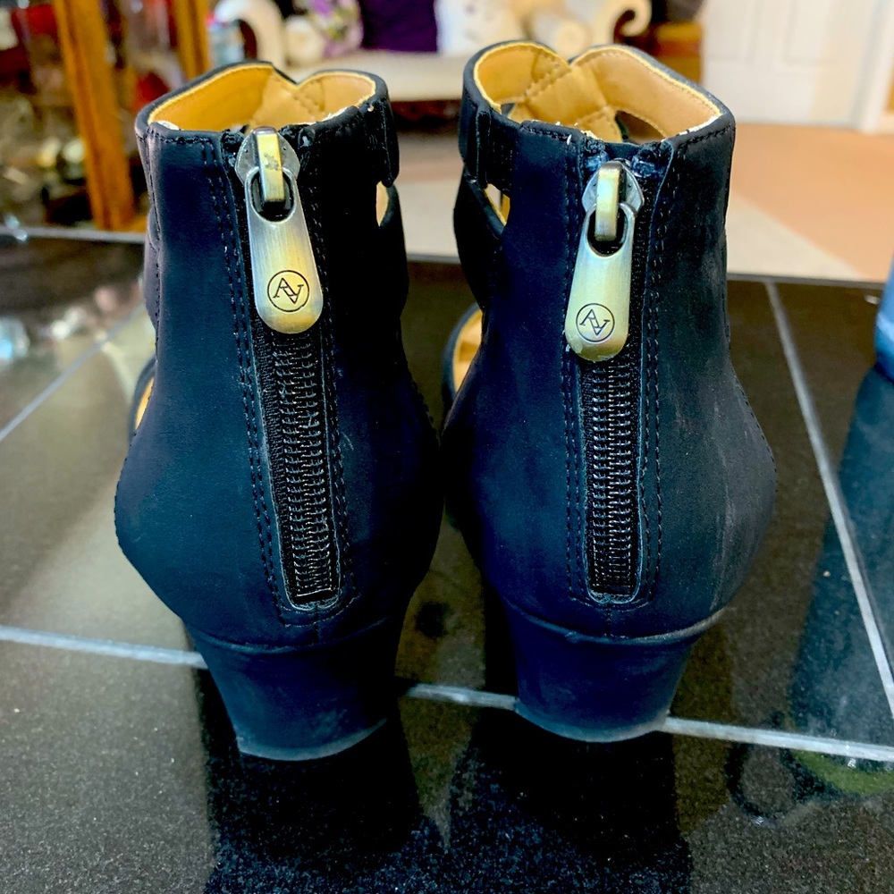 ADRIENNE VITTADINI black suede, cork wedges size 9